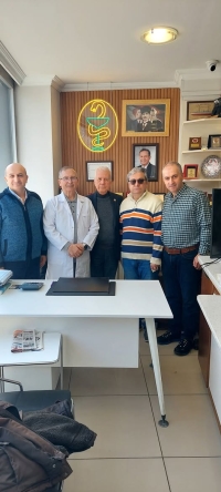 TEMAD G&Ouml;LC&Uuml;K şubesi y&ouml;netimi olarak onursal &uuml;yemiz Eczacı Turan DUMLU yu işyerinde ziyaret ettik...
